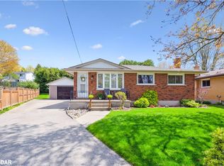 9 Kenwood Cres, Guelph, ON N1H6E4