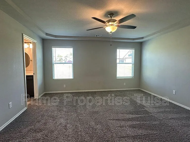 13441 S 72nd Ct E — Photo 9