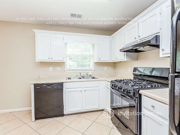 715 Saddle Shoals Dr — Photo 8