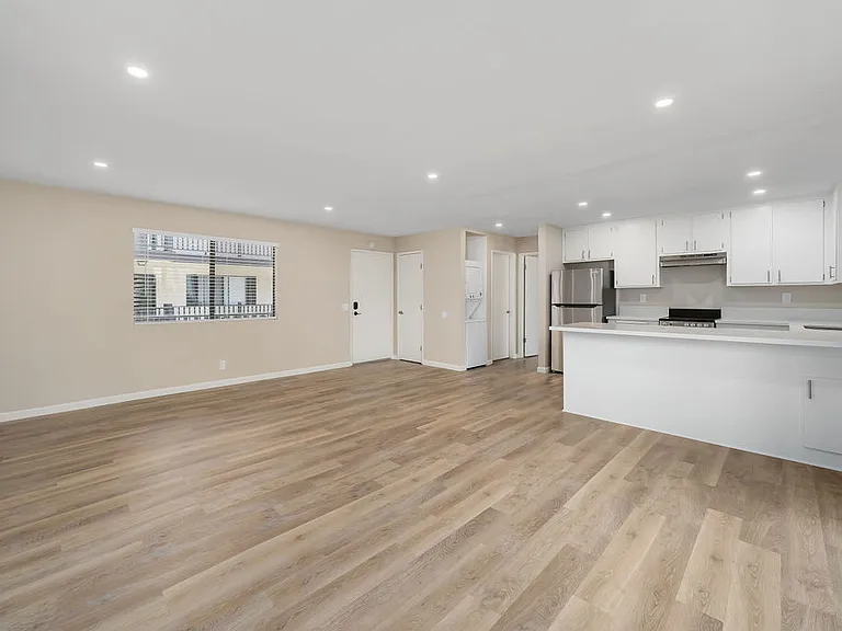 241 Ocean View Ave #I — Photo 4