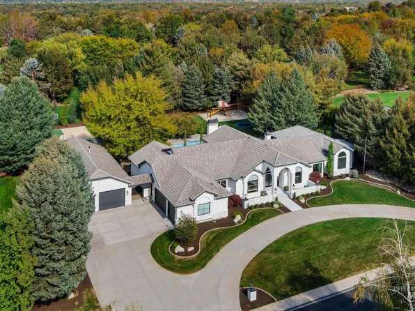1152 W Newfield Dr, Eagle, ID 83616