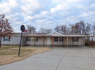 4605 S Edwards Cir, Wichita, KS 67217