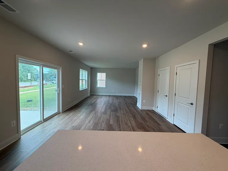 457 Gravenstein Ln — Photo 8