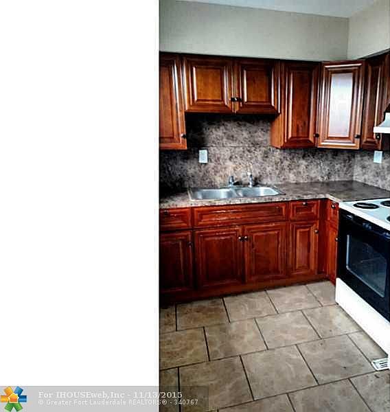 1st image of 1529 N Andrews Ave #A