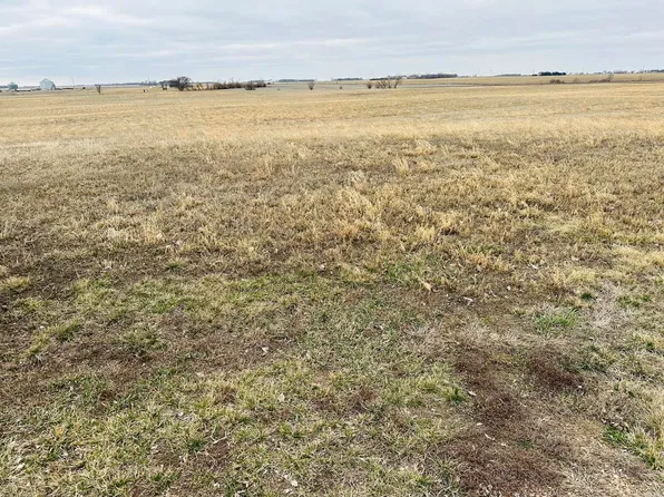 307 Joseph Blvd, Emery, SD 57332