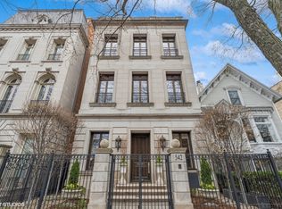 542 W Dickens Ave, Chicago, IL 60614