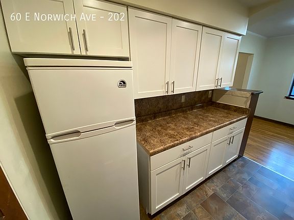 4th image of 60 E Norwich Ave APT 202