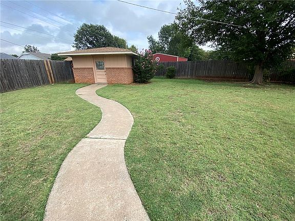 3rd image of 207 Ramsey Dr