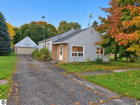 507 W Railroad St, Perrinton, MI 48871