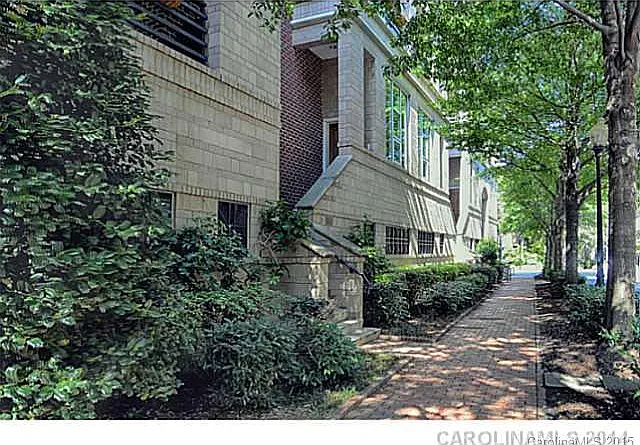 400 N Church St #414-1 — Photo 5