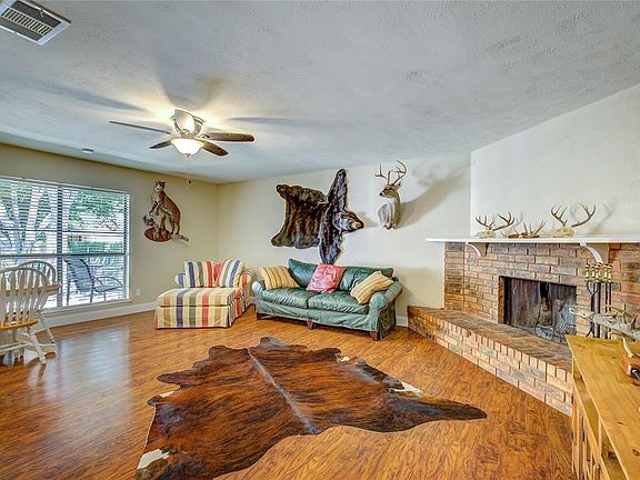 4th image of 5505 Briarcrest Dr
