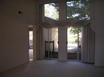 4th image of 118 Hingham Sq