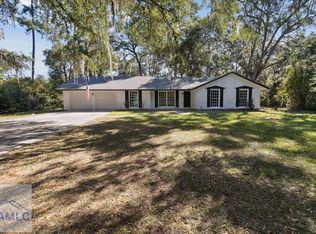 402 Woodland Dr, Hinesville, GA 31313