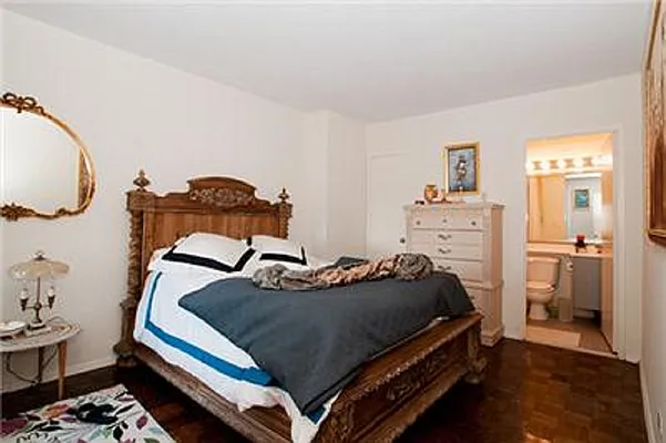 Rented by City Connections Realty | media 4