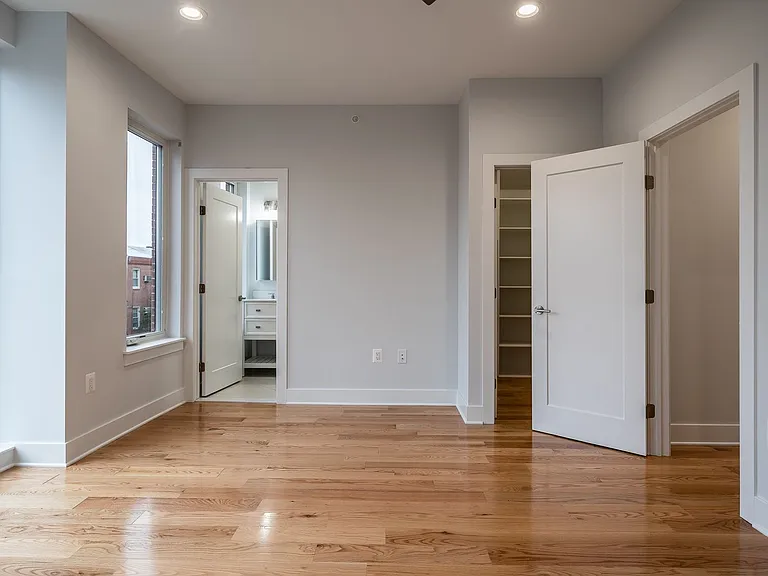 237 Tasker St — Photo 8