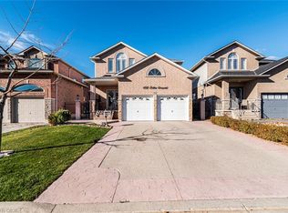 102 Erika Cres, Hamilton, ON L8W 0A2