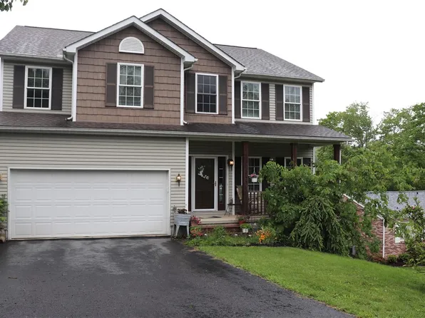 127 Benton Dr, Canonsburg, PA 15317