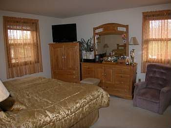 5th image of 15 Stonecroft Dr