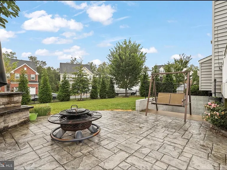 12483 Southington Dr — Photo 5