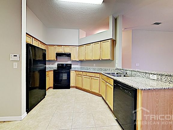 5th image of 7704 Carriage Pointe Dr