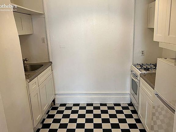 5th image of 338 W 89th St APT 3-F