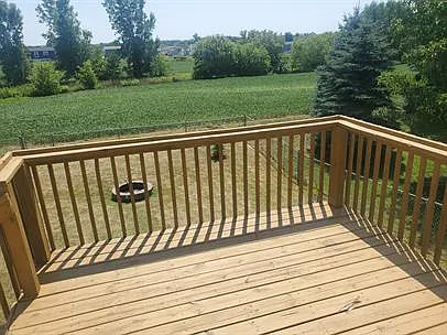 Barkton Dr — Photo 16