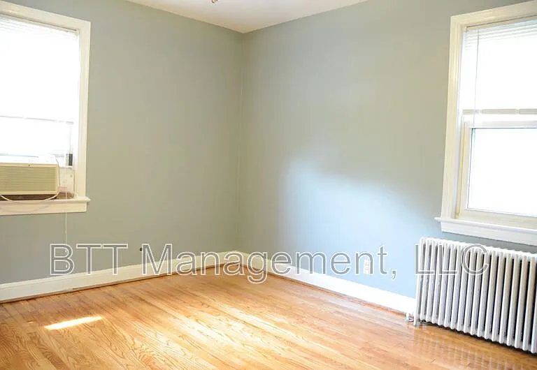 8210 Greenwood Ave #4 — Photo 7