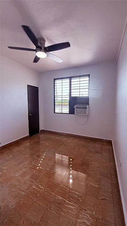 2 bed, 1.0 bath, $850 — Photo 4