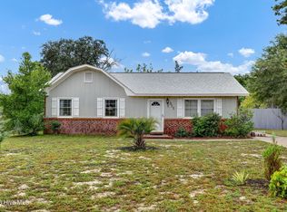 325 Burbank Rd, Wilmington, NC 28412