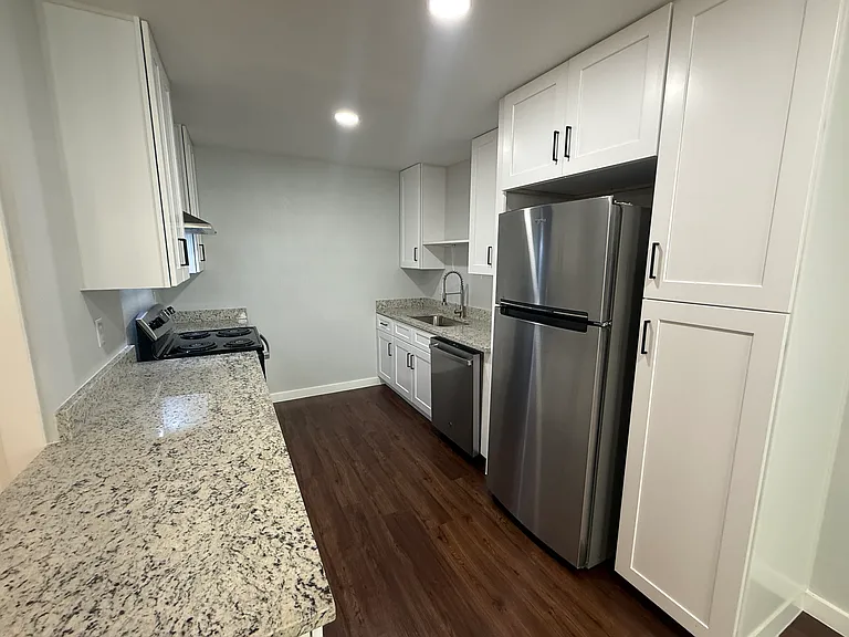 5800 Locke Ave #3 — Photo 4