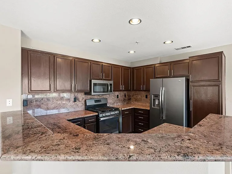 26137 Oakcreek Union Dr #C — Photo 11