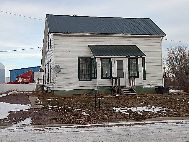 1st image of 257 1st St SE
