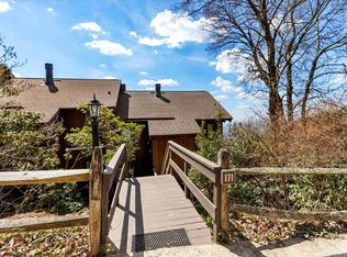 171 Buck Hollar Rd, Hillsville, VA 24343