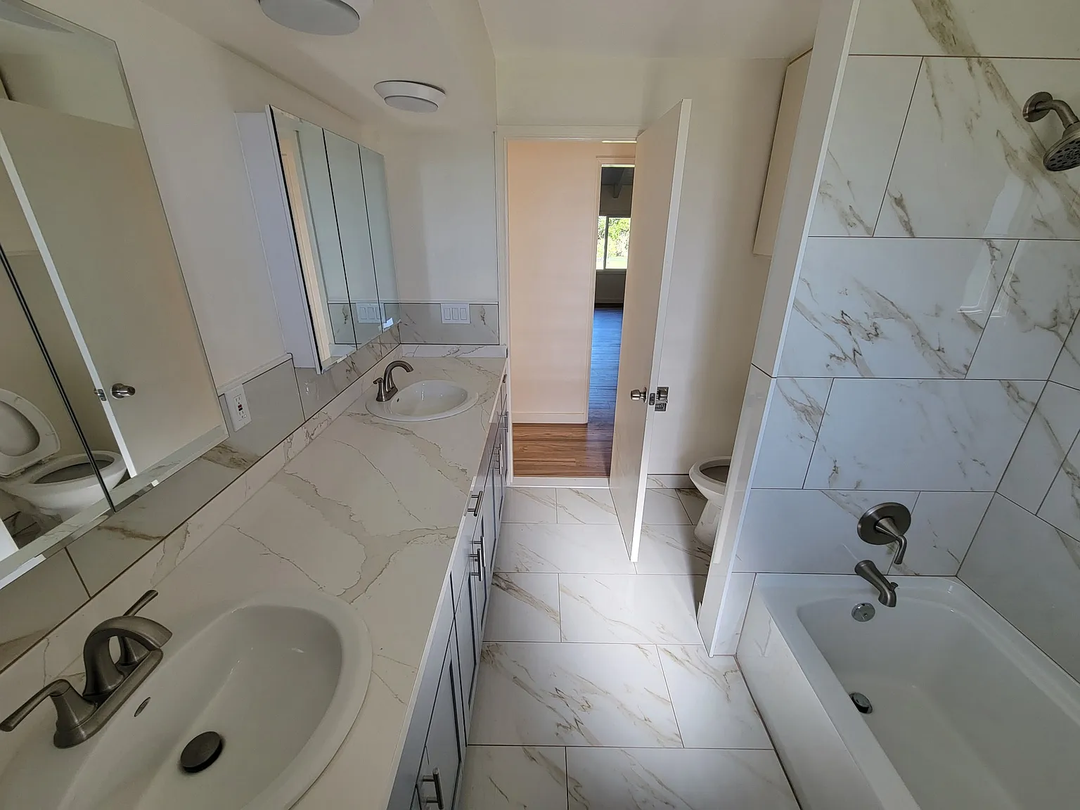3 bed, 1.5 bath, 2802 sqft, $3,500 — Photo 1