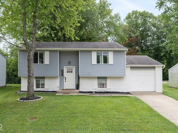5425 Armstrong Dr, Indianapolis, IN 46237