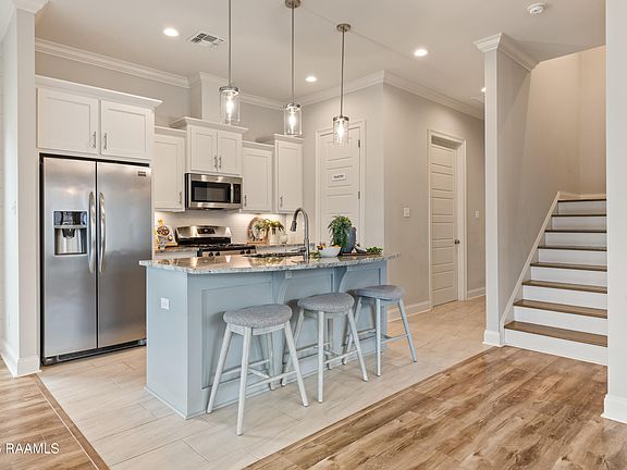4th image of 103 Laurel Grove Blvd