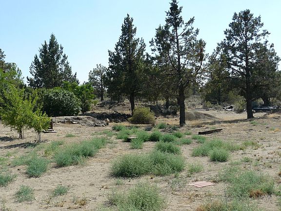 2.8 acres 2/good roads