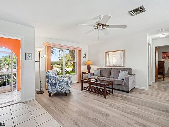 3rd image of 3310 SE 6th Pl