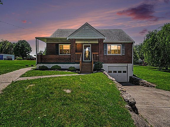 3rd image of 2653 Coral Dr