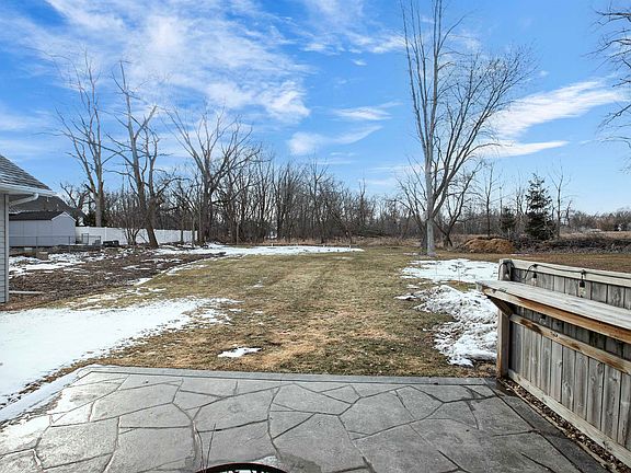 5th image of 623 Hunters Point Rd