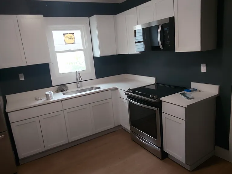 1242 S Reisner St — Photo 8