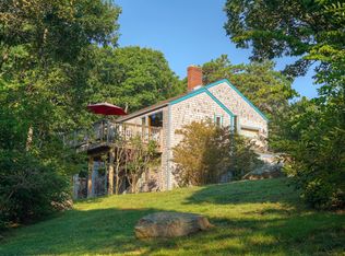 8 N Abels Hill Rd, Chilmark, MA 02535