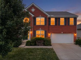 5061 Dayflower Dr, Tipp City, OH 45371