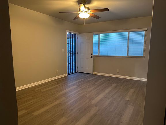 3rd image of 426-422 W 20th St #426