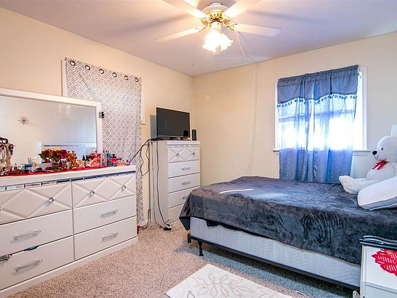 4th image of 5035 Fletcher Pl
