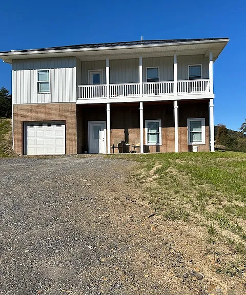 177 Woods Edge Rd — Photo 1