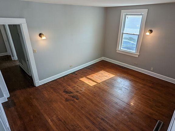 2nd image of 226 Pennsylvania Ave APT A