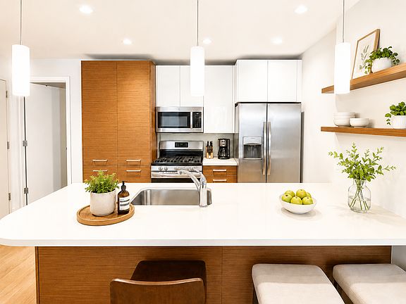 3rd image of 122 Vanderbilt Ave APT 3C