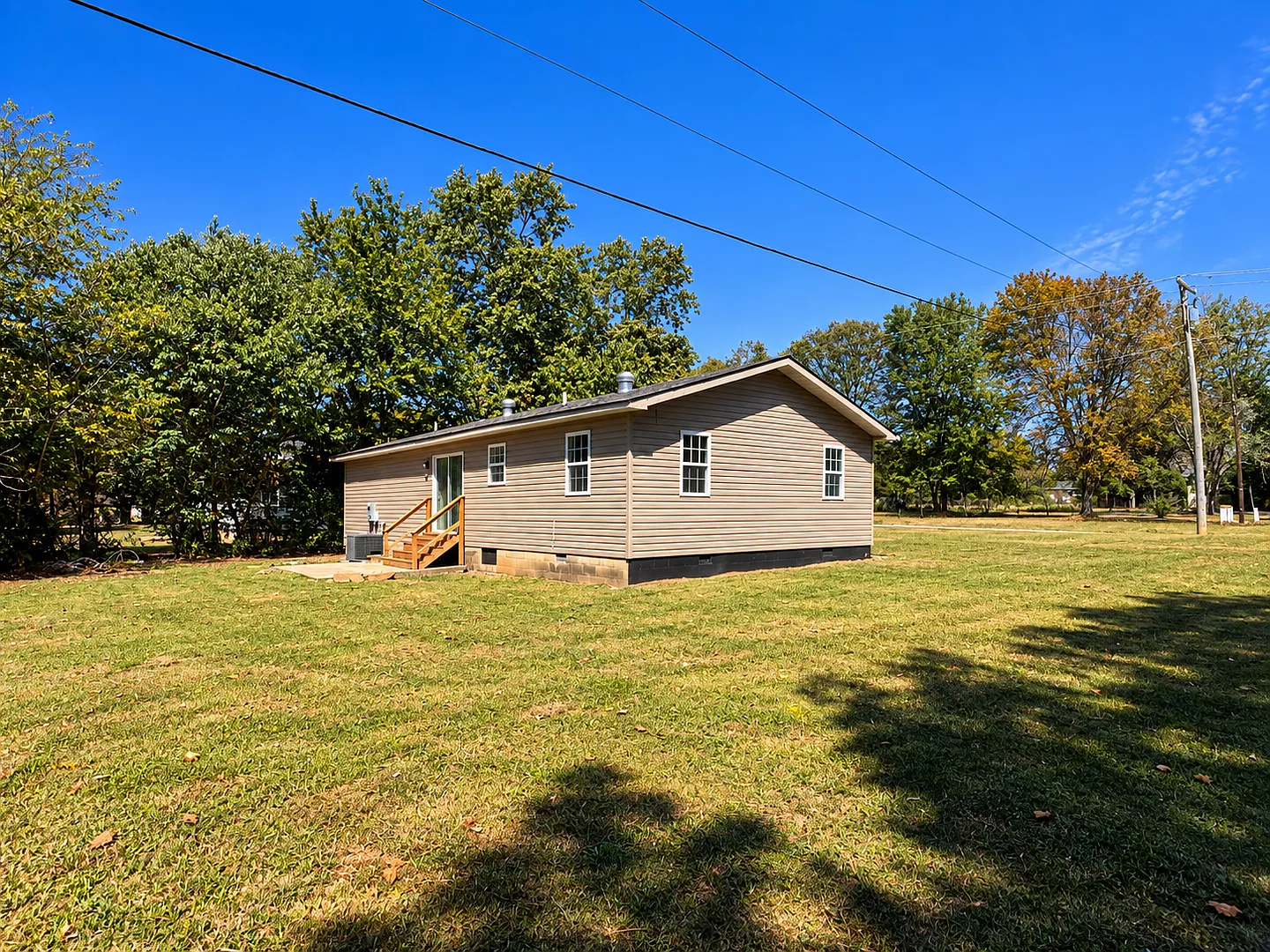 Beautiful 3/2 Home Southside — Photo 3