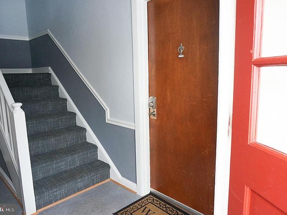 3rd image of 2609 Arlington Blvd #56